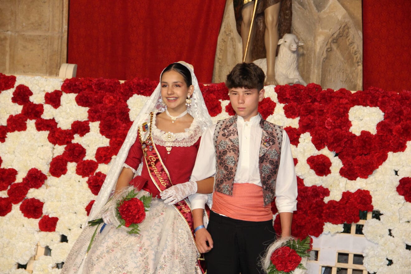 Ofrenda de flores a Sant Joan Fogueres Xàbia 2025 (115)