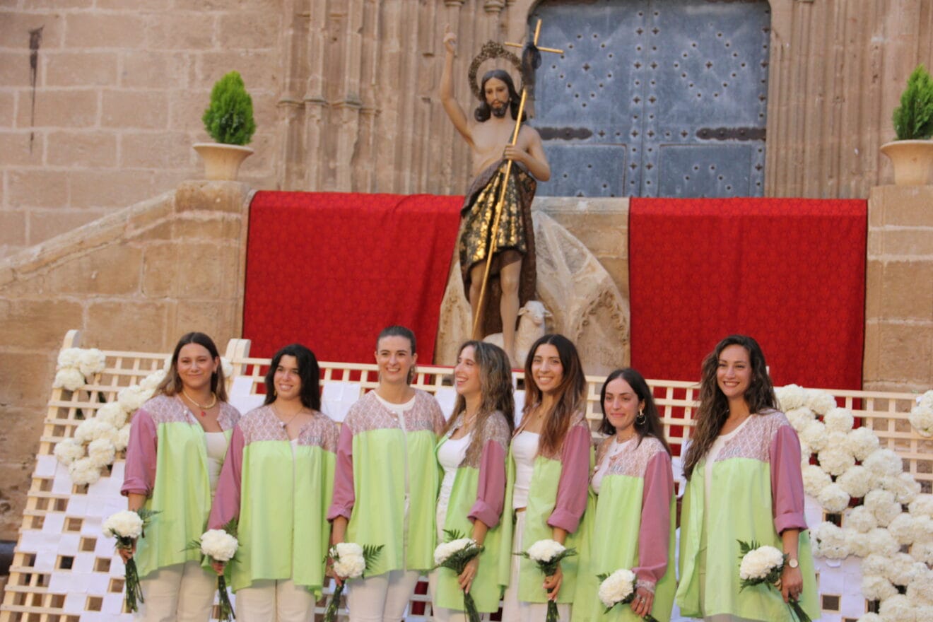 Ofrenda de flores a Sant Joan Fogueres Xàbia 2025 (23)