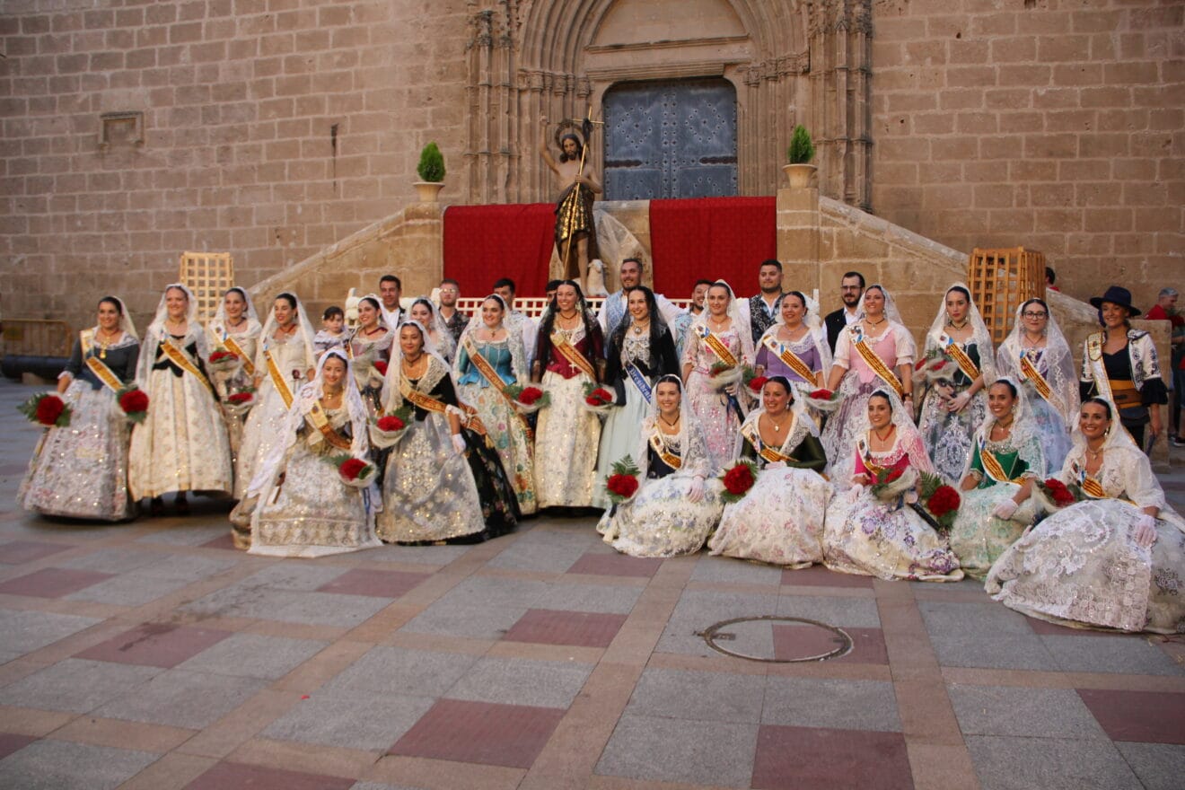 Ofrenda de flores a Sant Joan Fogueres Xàbia 2025 (47)