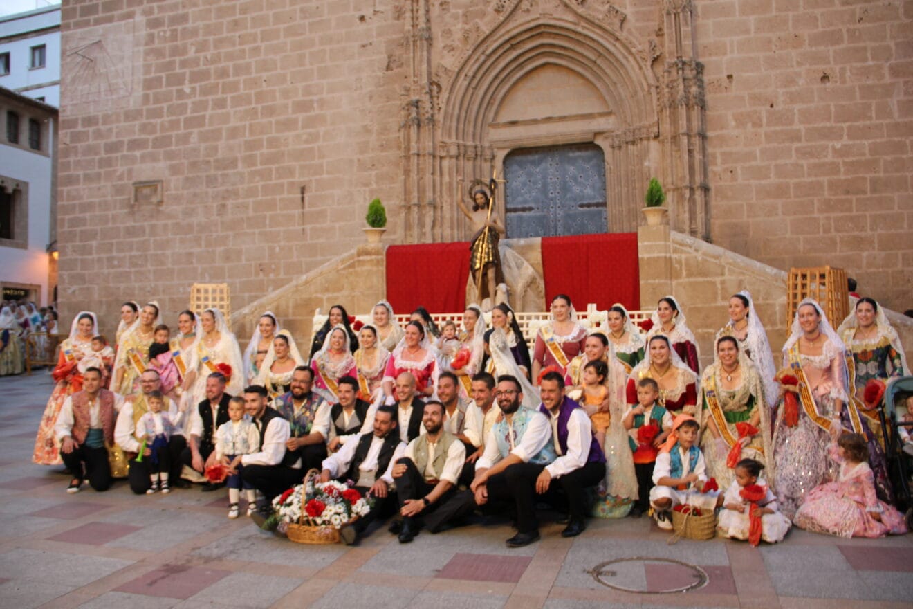 Ofrenda de flores a Sant Joan Fogueres Xàbia 2025 (49)