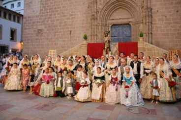 Ofrenda de flores a Sant Joan Fogueres Xàbia 2025 (51)