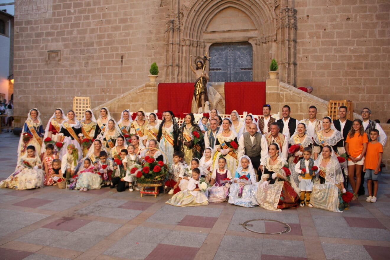 Ofrenda de flores a Sant Joan Fogueres Xàbia 2025 (52)