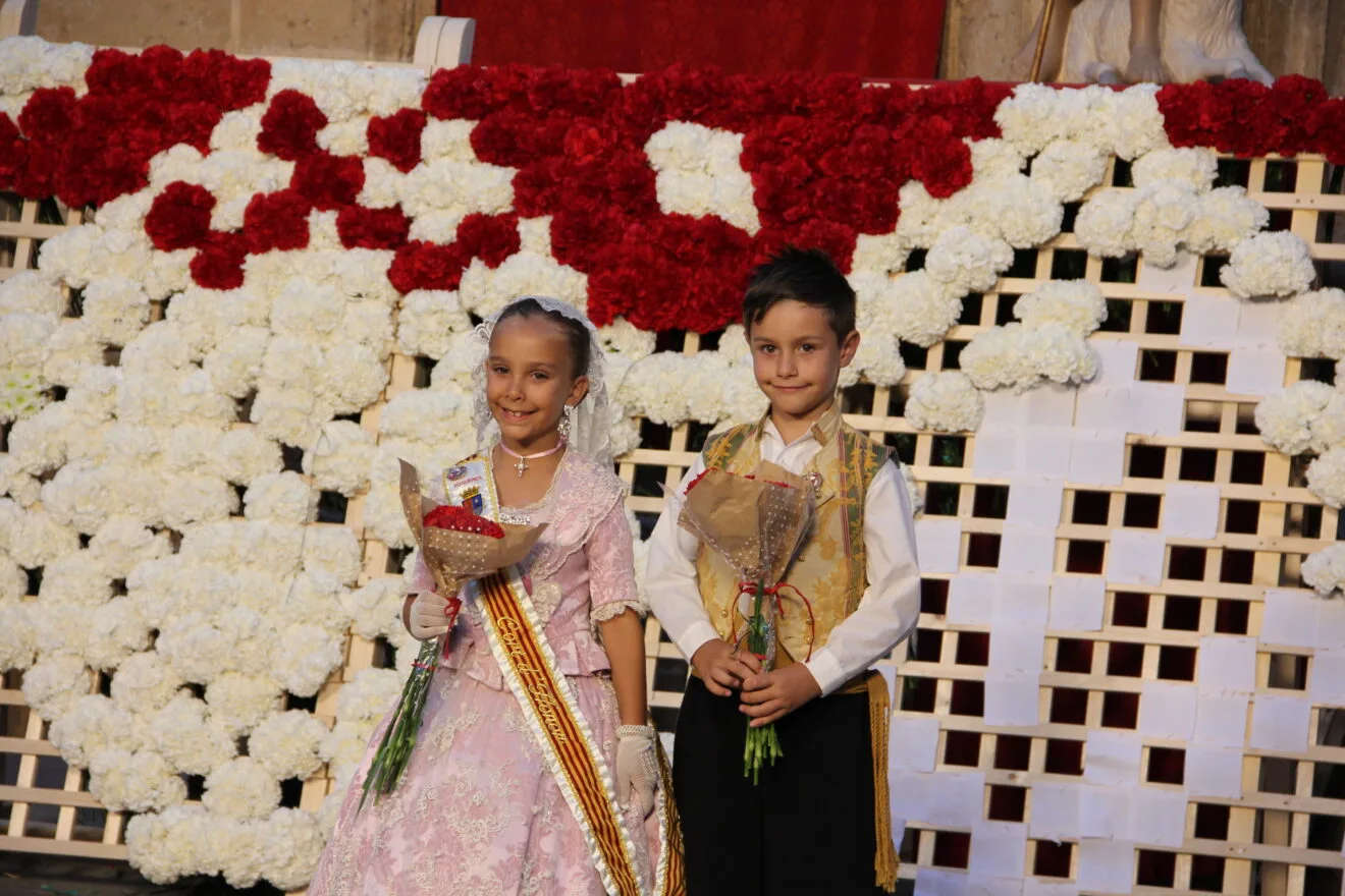Ofrenda de flores a Sant Joan Fogueres Xàbia 2025 (67)