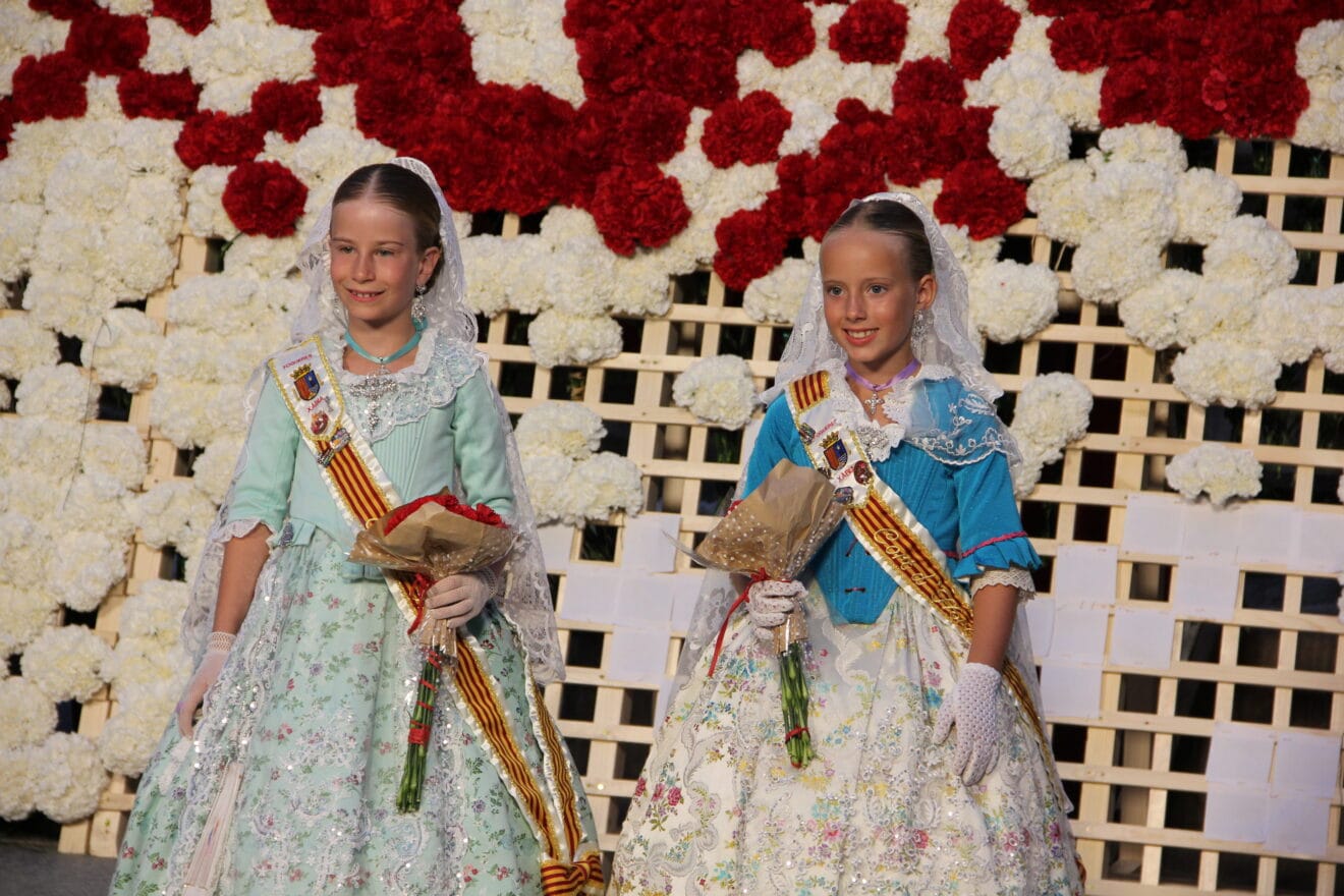 Ofrenda de flores a Sant Joan Fogueres Xàbia 2025 (83)