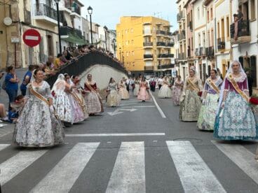 Ofrenda de flores a Sant Joan Xàbia