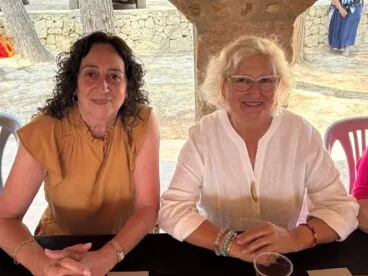 Paqui Ortolá e Isabel Nadal