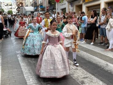 Pasacalle acto proclamación infantil Xàbia 2025 (3)