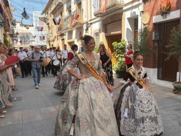 Pasacalle calles engalanadas, entrega de premios y cremà  (32)