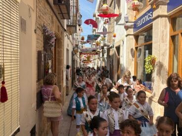 Pasacalle calles engalanadas, entrega de premios y cremà  (36)