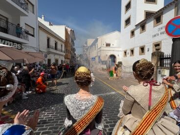 Pasacalle calles engalanadas, entrega de premios y cremà  (6)