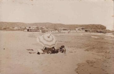Playa del Arenal desde la zona sur. Fondo Hermanos Galiana. Arxiu Municipal de Xàbia.