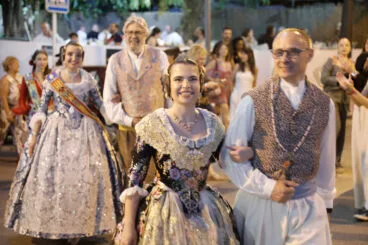 Proclamación de la Quintà 2025 de Xàbia. Reina, damas, presidentes y corte de honor (10)