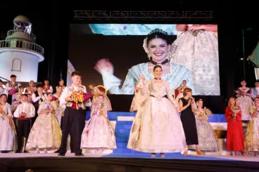 Proclamación de la Quintà 2025 de Xàbia. Reina, damas, presidentes y corte de honor (100)