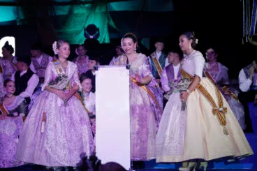 Proclamación de la Quintà 2025 de Xàbia. Reina, damas, presidentes y corte de honor (113)