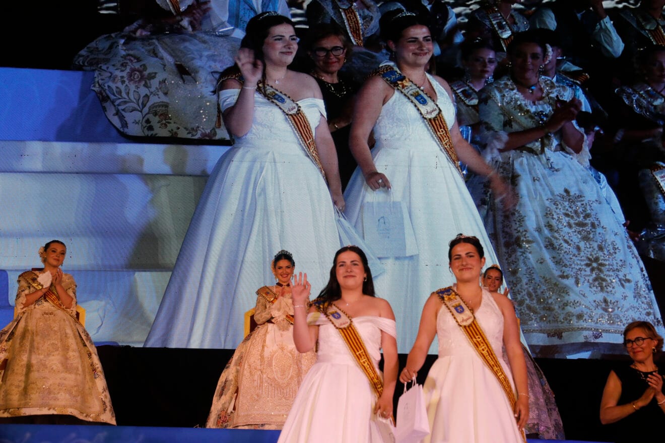 Proclamación de la Quintà 2025 de Xàbia. Reina, damas, presidentes y corte de honor (118)