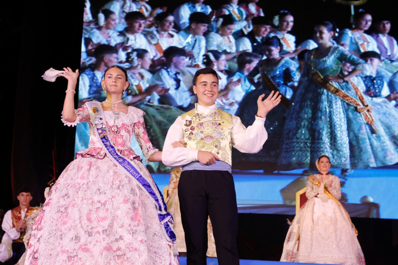Proclamación de la Quintà 2025 de Xàbia. Reina, damas, presidentes y corte de honor (128)
