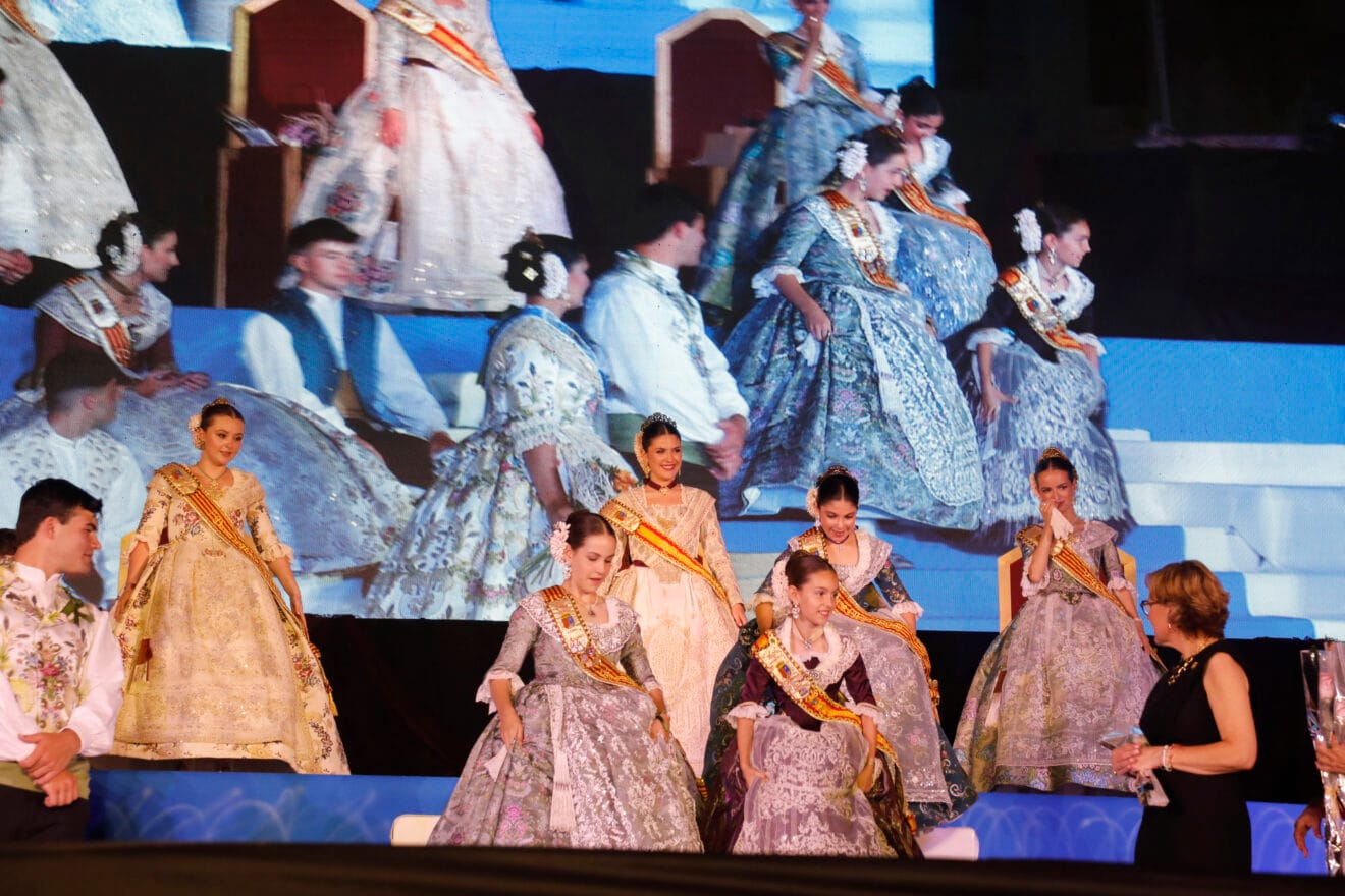 Proclamación de la Quintà 2025 de Xàbia. Reina, damas, presidentes y corte de honor (132)
