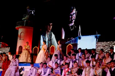 Proclamación de la Quintà 2025 de Xàbia. Reina, damas, presidentes y corte de honor (140)