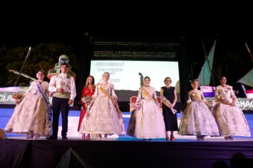 Proclamación de la Quintà 2025 de Xàbia. Reina, damas, presidentes y corte de honor (153)