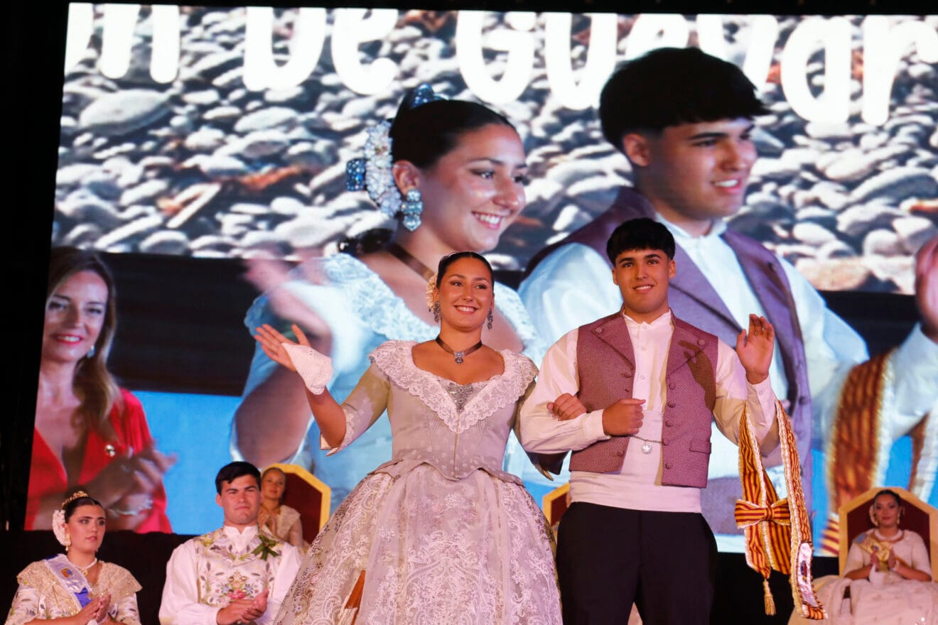 Proclamación de la Quintà 2025 de Xàbia. Reina, damas, presidentes y corte de honor (24)