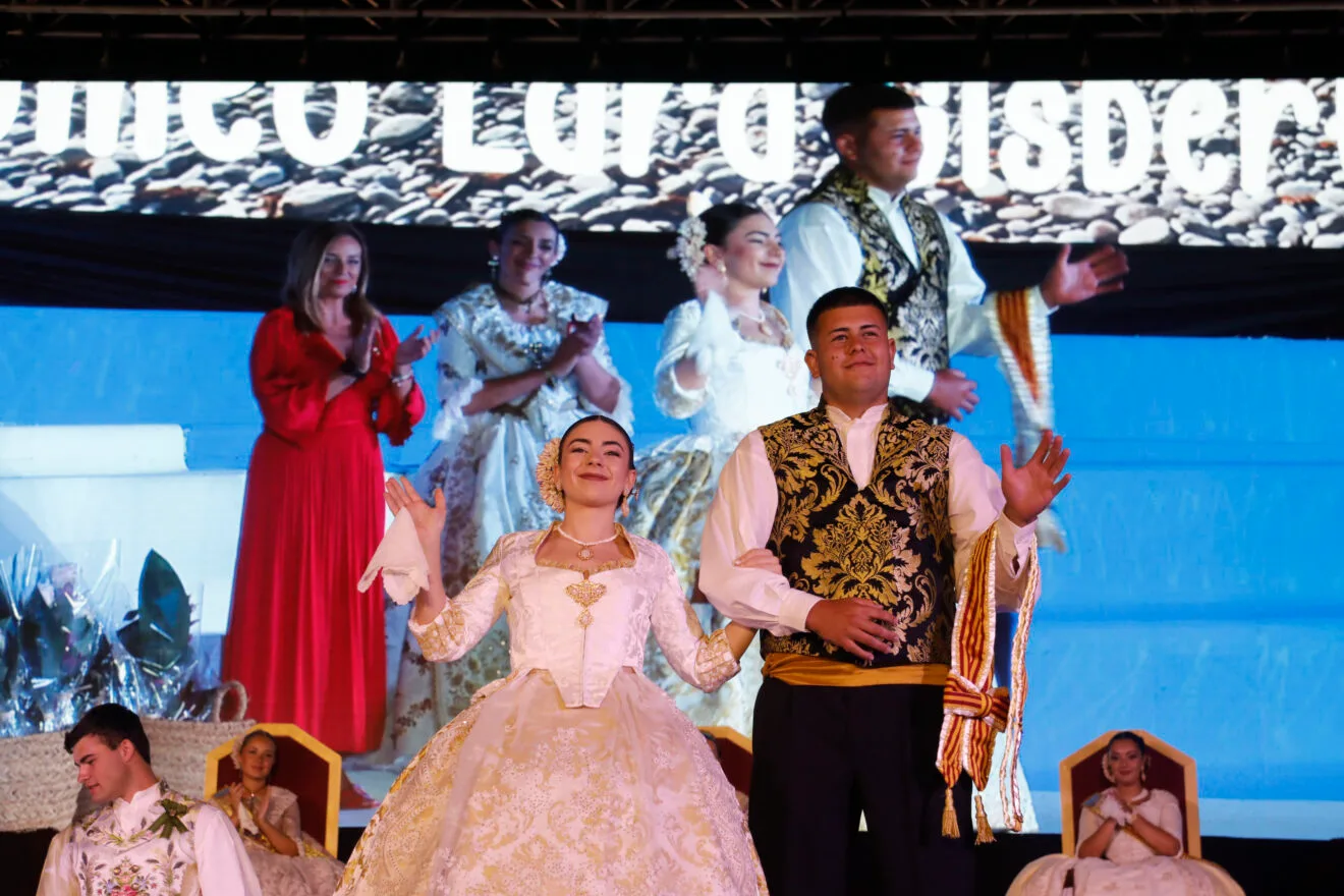 Proclamación de la Quintà 2025 de Xàbia. Reina, damas, presidentes y corte de honor (29)