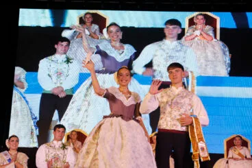 Proclamación de la Quintà 2025 de Xàbia. Reina, damas, presidentes y corte de honor (32)