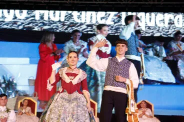 Proclamación de la Quintà 2025 de Xàbia. Reina, damas, presidentes y corte de honor (39)