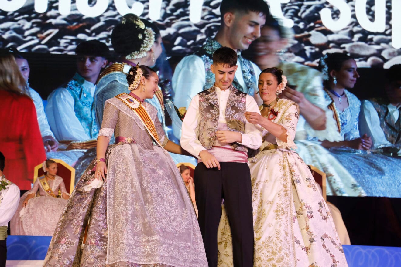 Proclamación de la Quintà 2025 de Xàbia. Reina, damas, presidentes y corte de honor (49)