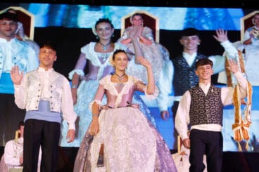 Proclamación de la Quintà 2025 de Xàbia. Reina, damas, presidentes y corte de honor (51)