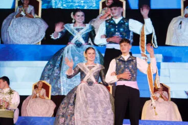 Proclamación de la Quintà 2025 de Xàbia. Reina, damas, presidentes y corte de honor (55)