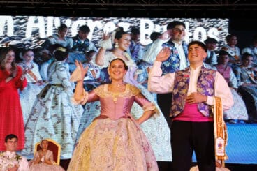 Proclamación de la Quintà 2025 de Xàbia. Reina, damas, presidentes y corte de honor (56)