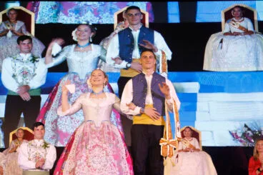 Proclamación de la Quintà 2025 de Xàbia. Reina, damas, presidentes y corte de honor (62)