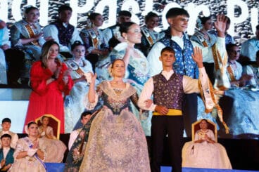 Proclamación de la Quintà 2025 de Xàbia. Reina, damas, presidentes y corte de honor (69)