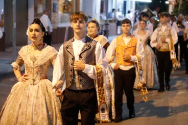 Proclamación de la Quintà 2025 de Xàbia. Reina, damas, presidentes y corte de honor (7)