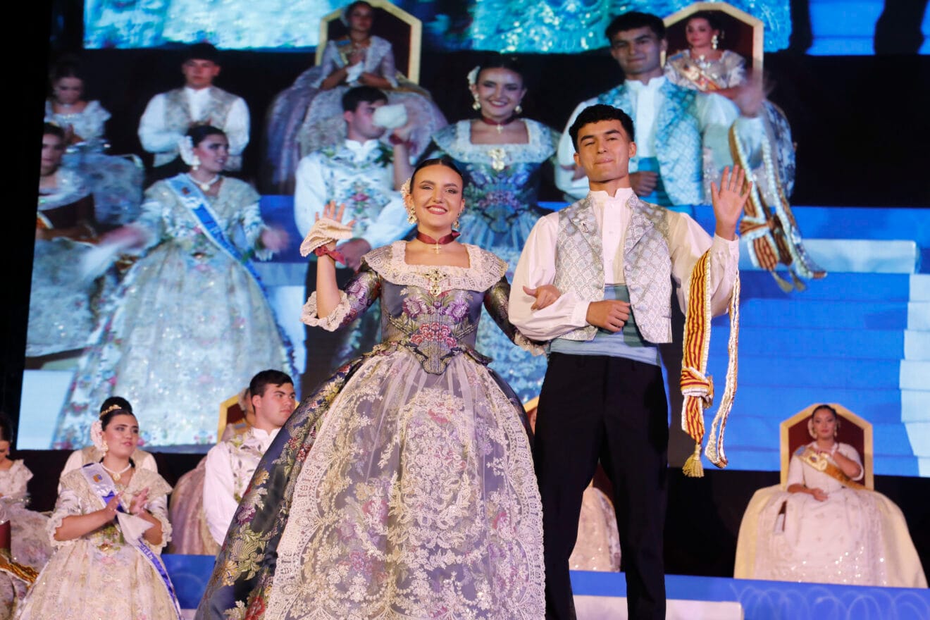 Proclamación de la Quintà 2025 de Xàbia. Reina, damas, presidentes y corte de honor (73)
