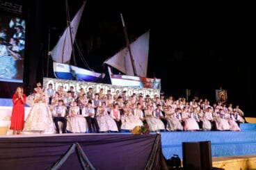 Proclamación de la Quintà 2025 de Xàbia. Reina, damas, presidentes y corte de honor (81)