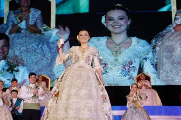 Proclamación de la Quintà 2025 de Xàbia. Reina, damas, presidentes y corte de honor (85)