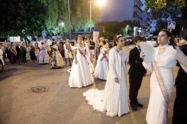 Proclamación de la Quintà 2025 de Xàbia. Reina, damas, presidentes y corte de honor (9)