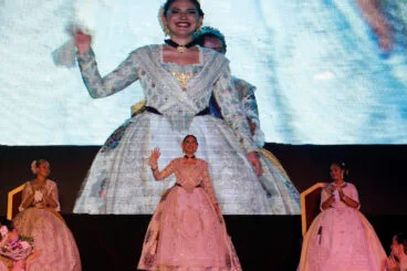 Proclamación de la Quintà 2025 de Xàbia. Reina, damas, presidentes y corte de honor (95)