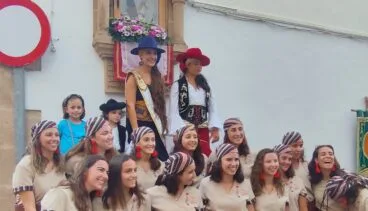 abanderada cristiana con su filà