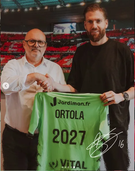 Adrián Ortolà ficha por el equipo francés