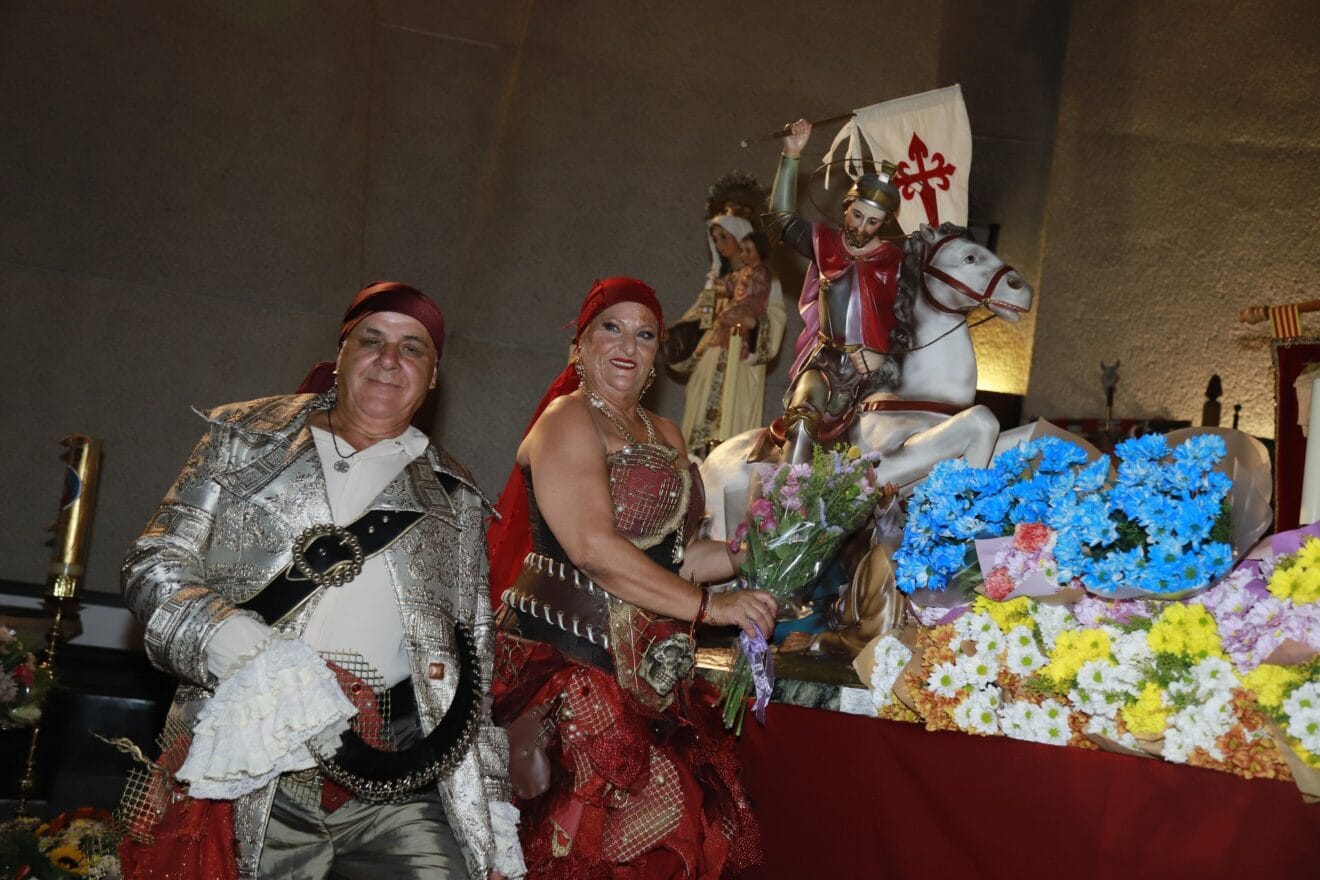 Capitanes 2025 en la ofrenda de flores