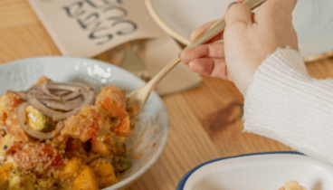 Comida tradicional mediterránea con toque moderno