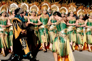 Filà Baharis en el desfile Moros i Cristians Xàbia 2025