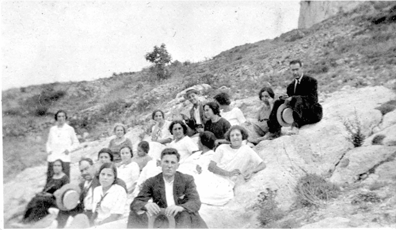 Excursión al Montgó a principios del siglo XX | Archivo de la Familia Cruañes -Cholbi