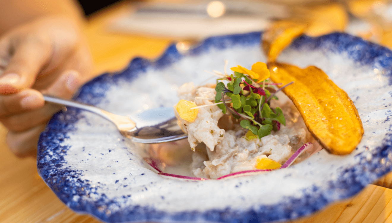 Ceviche de corvina: frescura tropical con acento mediterráneo con el ceviche de corvina