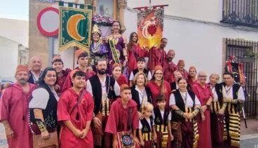 La Abanderada mora con su filà