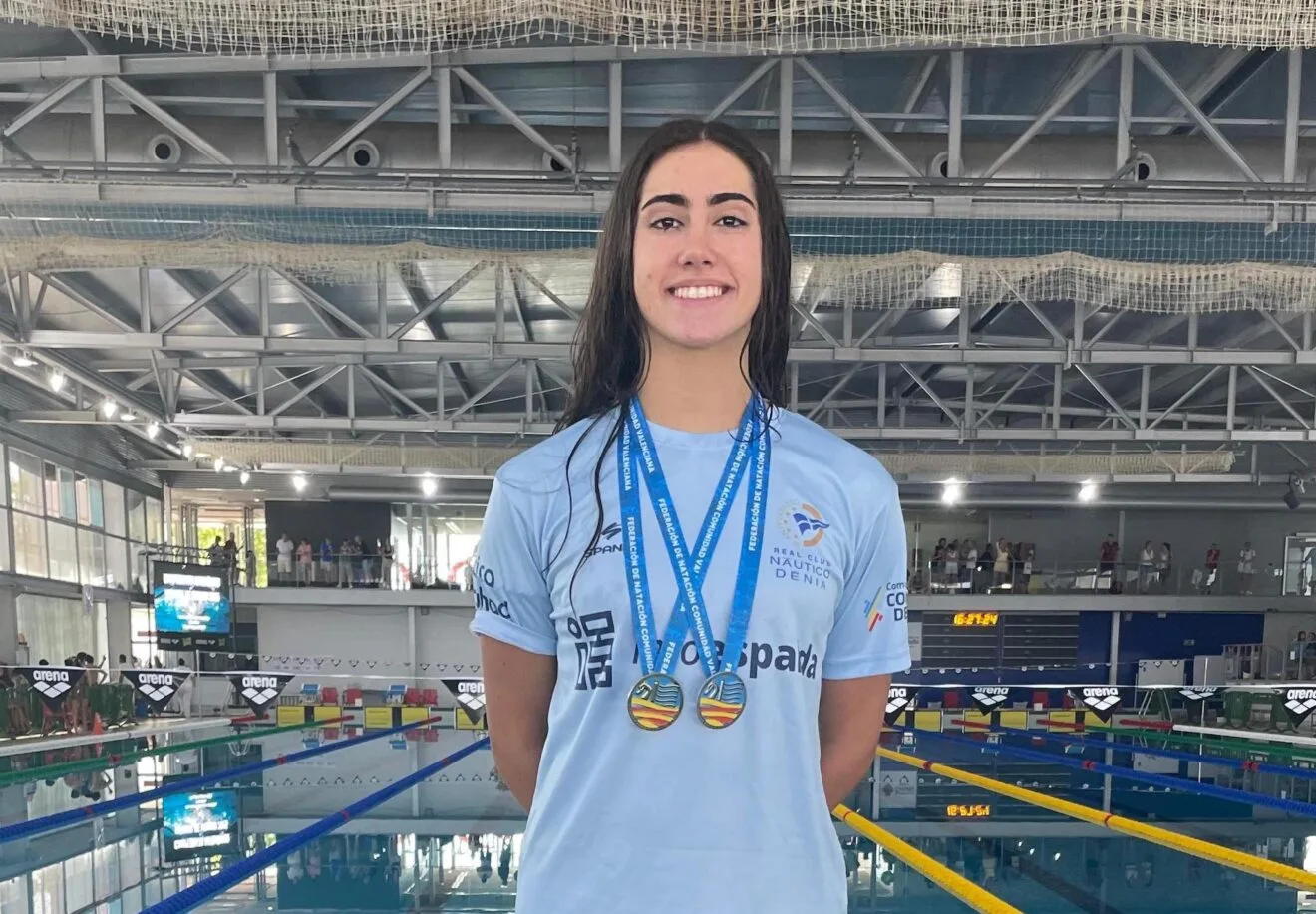 Portada Alexandra Alapont con sus dos medallas