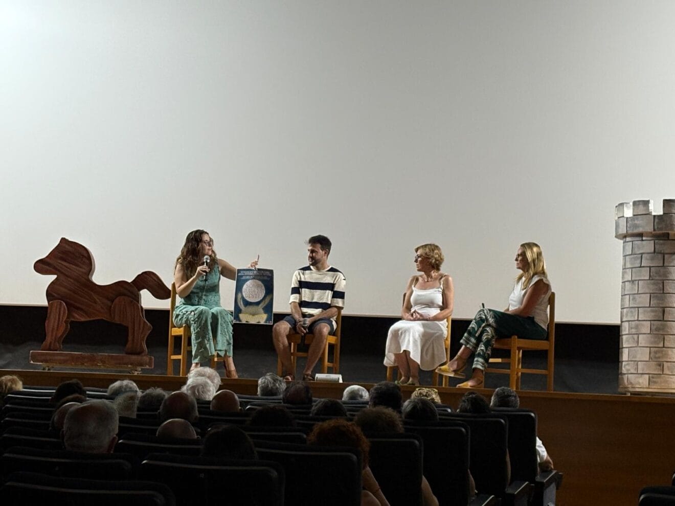 Raquel Violero presenta la obra de la nueva edición del Ajedrez Viviente  Xàbia 2025