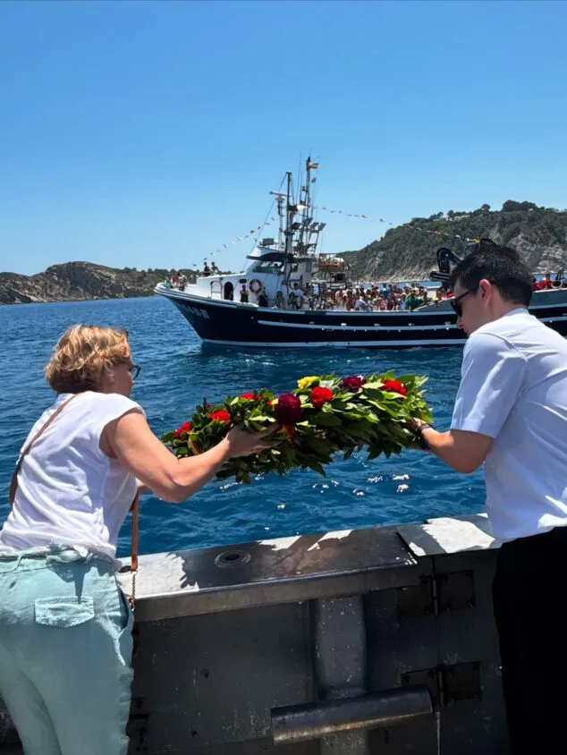 Imagen: Procesión marinera a la Virgen del Carmen en Xàbia